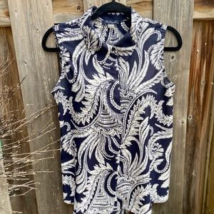 Classy Tommy Hilfiger navy/white blouse.